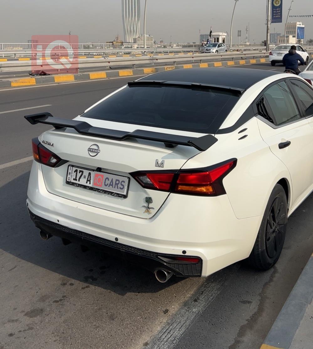 نيسان ألتيما